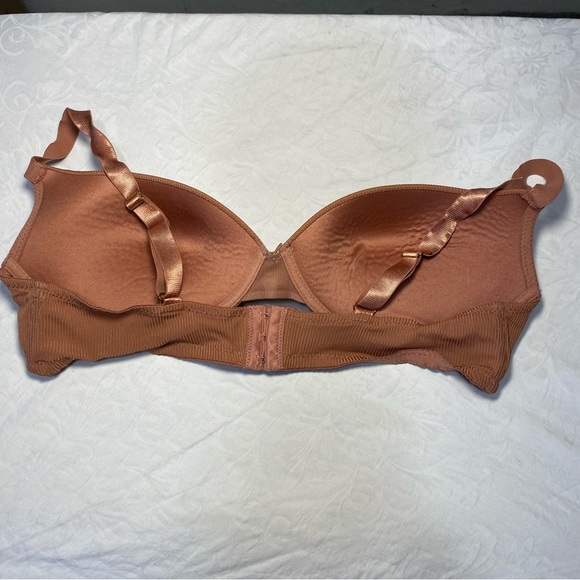 Daisy Fuentes Wireless 38D Soft Cup Bra Brown Nude Comfortable Lounge Ribbed - Picture 3 of 10